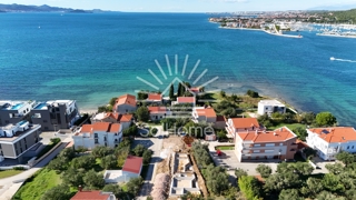 Appartamenti a 30 metri dal mare a Sukošan vicino a Zara