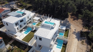 Appartamenti di lusso - 1° fila dal mare