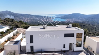 Ville di lusso con vista mare vicino a Trogir / Vinišće
