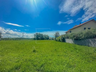 Dintorni di Umago, terreno edificabile a 600 m dal mare
