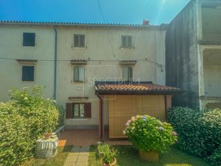 Zona di Verteneglio, 2 case in pietra con potenziale di investimento