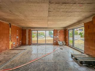 Fontane, spazioso appartamento al piano terra in un nuovo edificio