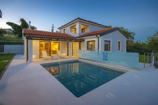 Zona di Verteneglio, villa con piscina in posizione tranquilla
