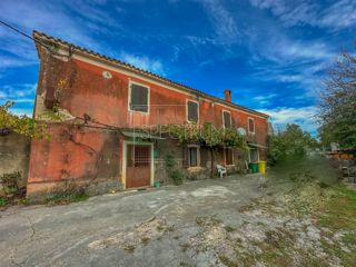 Zona di Grisignana, casa indipendente con ampio terreno