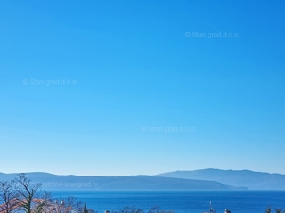 Njivice, terreno edificabile con vista sul mare!