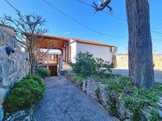 Punat, casa indipendente nelle immediate vicinanze del mare!