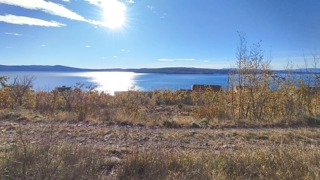 Crikvenica, terreno edificabile con documentazione di progetto!