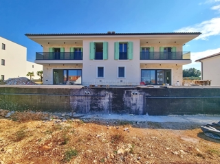 Malinska, nuova costruzione con piscina e vista mare!