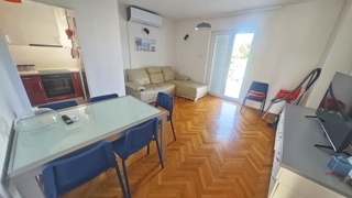Krk, casa bifamiliare con tre unità abitative in posizione eccellente!