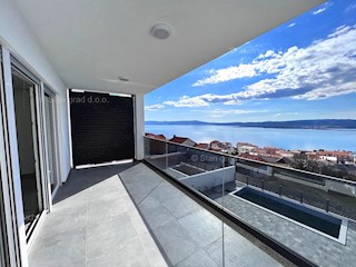 Crikvenica, nuovo appartamento al piano terra con vista sul mare!