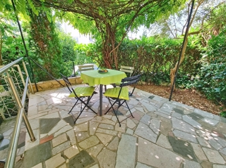 Malinska, appartamento con spaziosa terrazza verde!