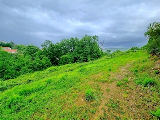 Uvala Soline, terreno edificabile in posizione tranquilla, in vendita!