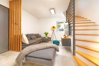 Malinska, splendido appartamento su tre piani con giardino e vista!