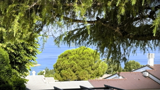 Njivice, spaziosa casa al piano terra con vista mare!