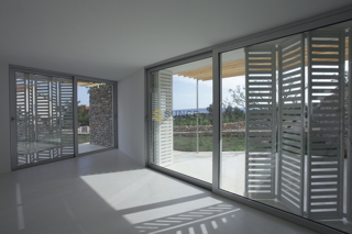 Città di Krk appartamento al piano terra di 91m2 con giardino privato e vista mare!