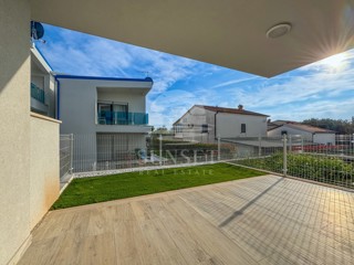 APPARTAMENTO MODERNO A SOLI 300 METRI DAL MARE (D1)