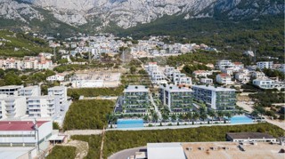 MAKARSKA - APPARTAMENTO BILOCALITÀ CON BALCONE/LOGGIA IN UNA POSIZIONE CENTRALE