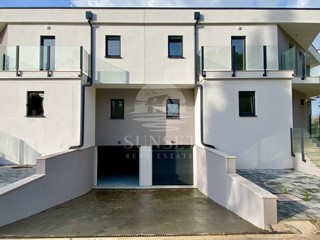 NELLE VICINANZE DI UMAGO, NUOVA COSTRUZIONE! APPARTAMENTO MODERNO IN UNA POSIZIONE ECCELLENTE, A SOLI 400 METRI DAL MARE