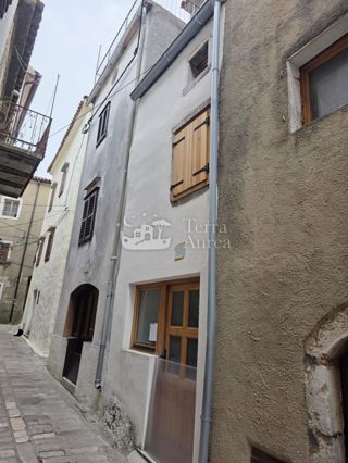 Vecchia casa Vrbnik, 80m2