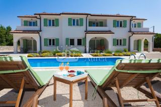 Casa Dobrinj, 230m2