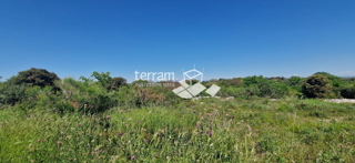 Istria, Medolino, Vintijan, terreno edificabile 700m2, con permesso di costruzione #vendita