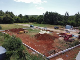 Istria, Barbana, terreno edificabile con permesso di costruzione per una casa bifamiliare, #vendita