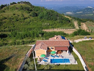 KOP-739, VIŽINADA, casa indipendente su una collina con vista panoramica