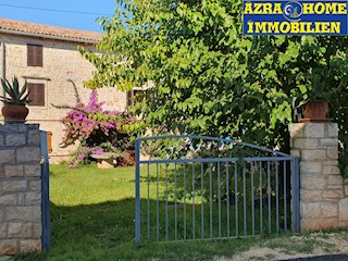 In vendita: Casa istriana in pietra a schiera, 105 m², su un terreno di 519 m², nei dintorni di Parenzo (7 km) – KOP-777