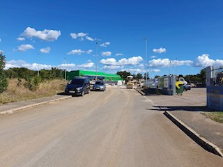 Z-641, POREČ – BUIĆI, ZONA INDUSTRIALE, 6.700 m², (3.600 m² per costruzione + 3.100 m² area verde)