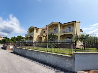BADERNA, casa bifamiliare, 169 m2, vista mare, piscina