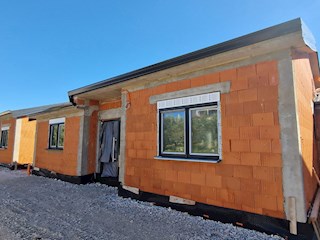 Vendita, Kaštelir – Casa a un piano in una zona tranquilla, in costruzione (KOP-770-B)