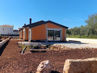 Vendita, Kaštelir – Casa moderna a un piano con piscina in costruzione KOP-770-C