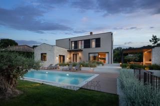 Villa di lusso con piscina vicino a Parenzo, a 10 km dal mare