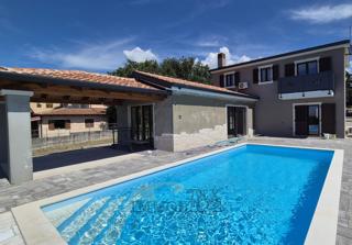 Villa moderna con piscina vicino a Parenzo