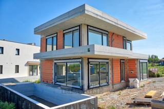 Bella villa moderna con piscina a Parenzo