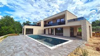 Lussuosa villa moderna con piscina a Parenzo, a 8 km dal mare