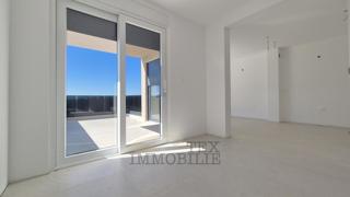Penthouse in ottima posizione vicino al mare V2C3