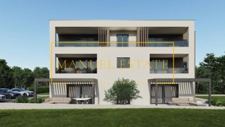 ISTRIA, POREČ – AMPIO APPARTAMENTO DI 150 M² CON TERRAZZA IN UN QUARTIERE TRANQUILLO!