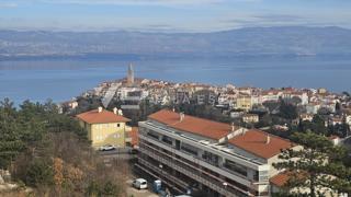 DUE NUOVI APPARTAMENTI CON VISTA MARE E GIARDINO