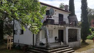 CASA INDIPENDENTE CON AMPIO GIARDINO VICINO AL MARE
