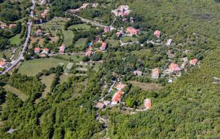 TERRENO EDIFICABILE PIANO IN POSIZIONE TRANQUILLA