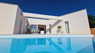 NUOVA VILLA MEDITERRANEA CON PISCINA E VISTA MARE