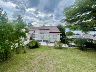 CASA AL PIANO TERRA CON GIARDINO A SOLI 400 M DAL MARE