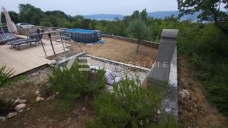 BILOCALE AL PIANO TERRA CON GIARDINO E VISTA MARE