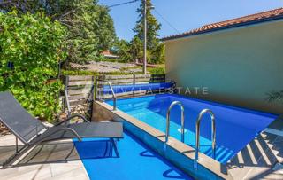 CASA IN PIETRA CON PISCINA E VISTA MARE