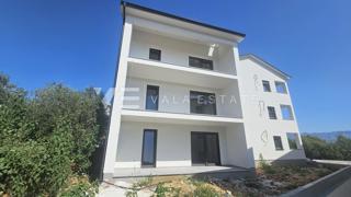 APPARTAMENTO AL PIANO TERRA DI NUOVA COSTRUZIONE CON GIARDINO