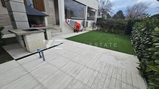 APPARTAMENTO PIANO TERRA CON GIARDINO A 100 M DALLA SPIAGGIA
