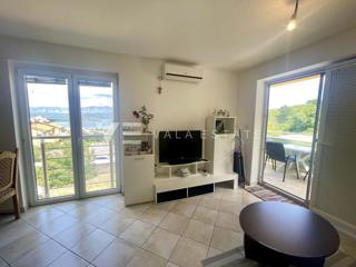 CONFORTEVOLE APPARTAMENTO ARREDATO CON UNA BELLISSIMA VISTA MARE