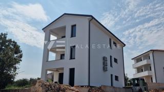 APPARTAMENTO AL PRIMO PIANO CON VISTA MARE