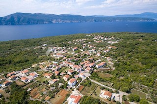 TERRENO EDIFICABILE CON VISTA MARE IN POSIZIONE TRANQUILLA